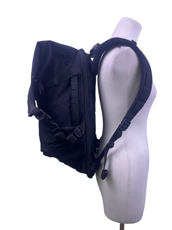 Attitude Unisex Black Nylon Padded Adjustable Straps RollTop Zip Around Backpack main image 7